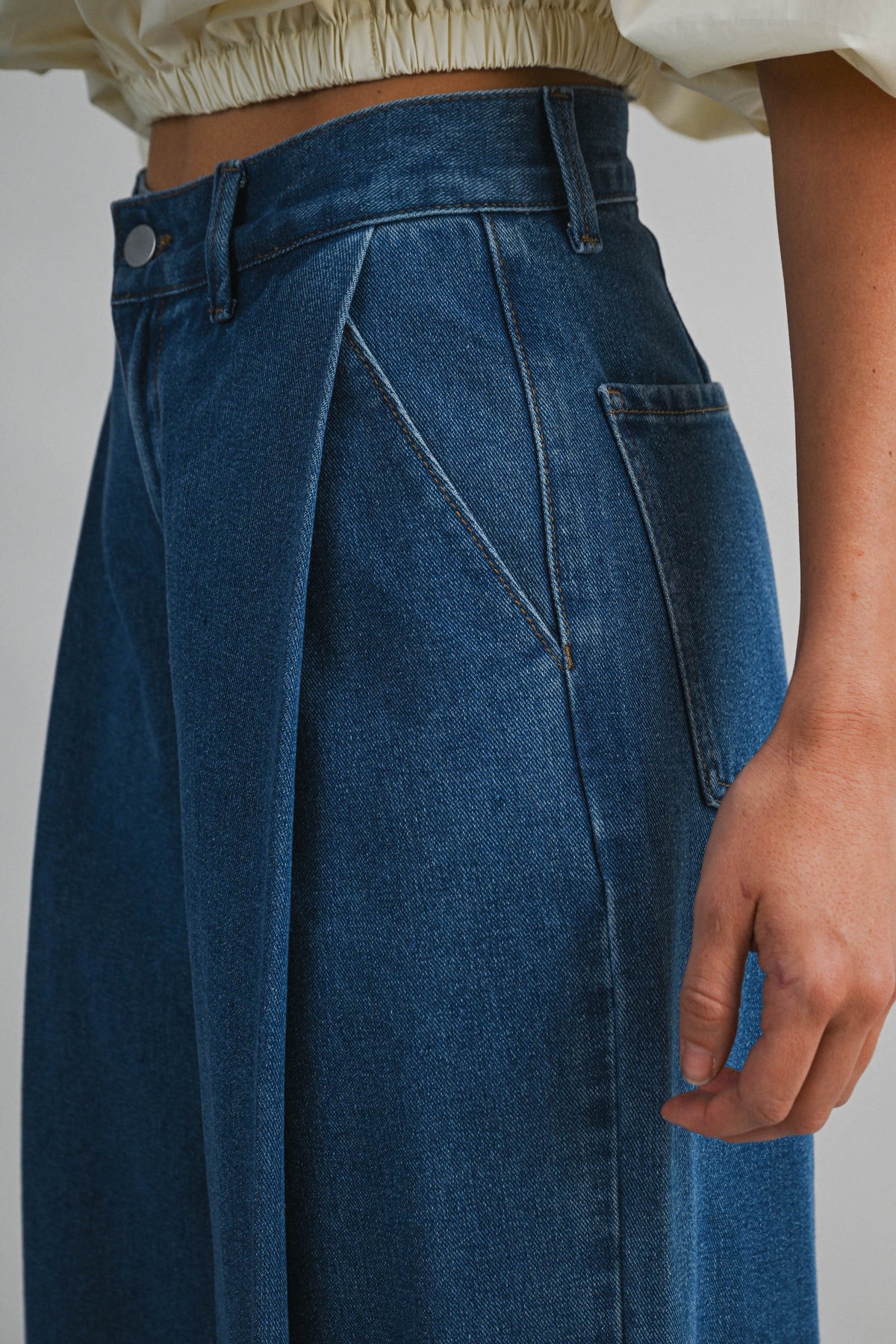 High-Rise Wide Leg Pleated Barrel Jeans